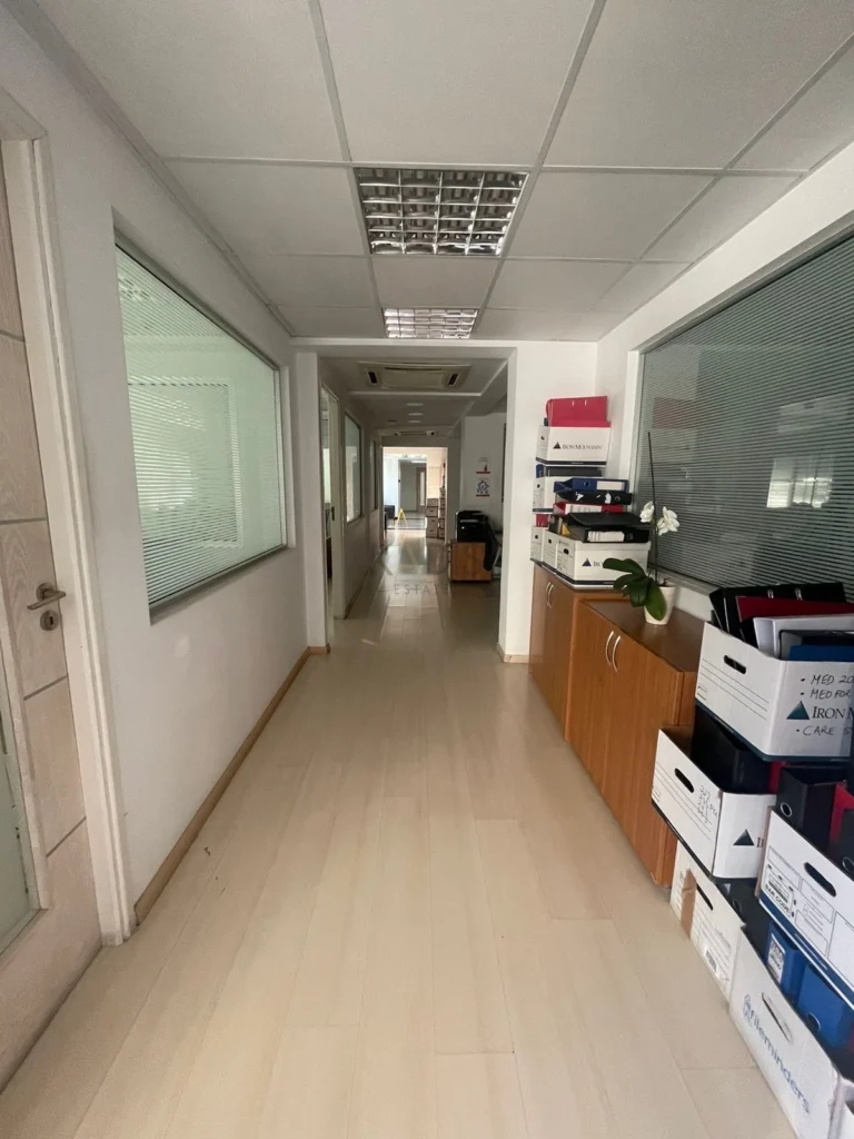 Здание площадью 970 м² в аренду в Лимассоле – Агиос Нектариос