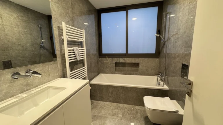 3 Bedroom Apartment for Rent in Agioi Omologites, Nicosia District