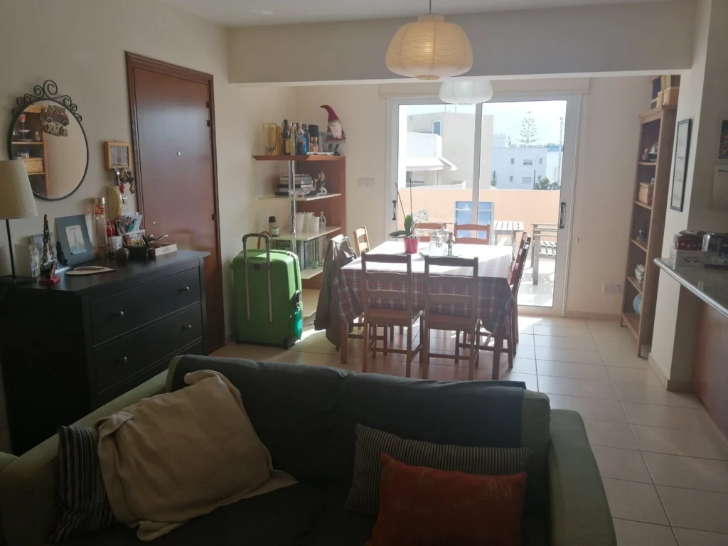 2 Bedroom Apartment for Sale in Limassol – Tsirion