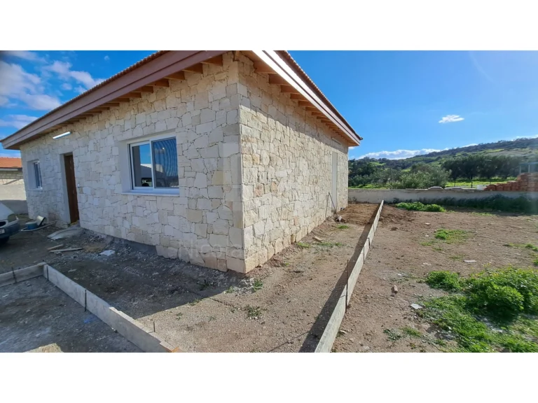 Cheap Houses and Villas for Sale Limassol up to 300000 euro