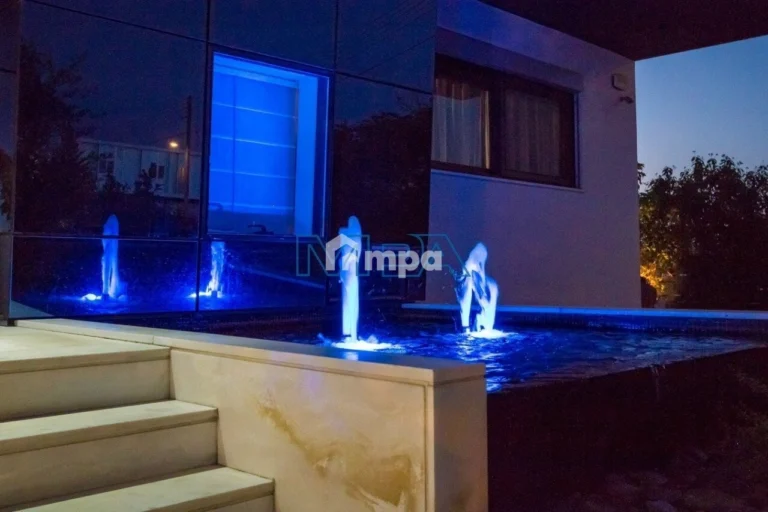 700m² House for Rent in Engomi, Nicosia District
