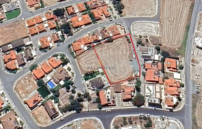 2,425m² Plot for Sale in Aradippou, Larnaca District