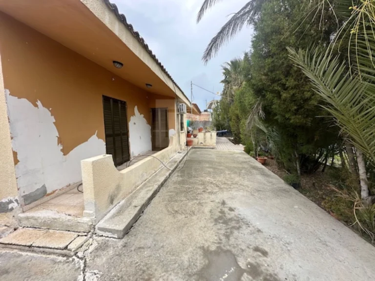 1,821m² Plot for Sale in Strovolos, Nicosia District
