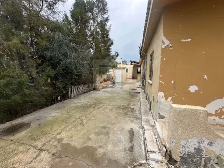 1,821m² Plot for Sale in Strovolos, Nicosia District