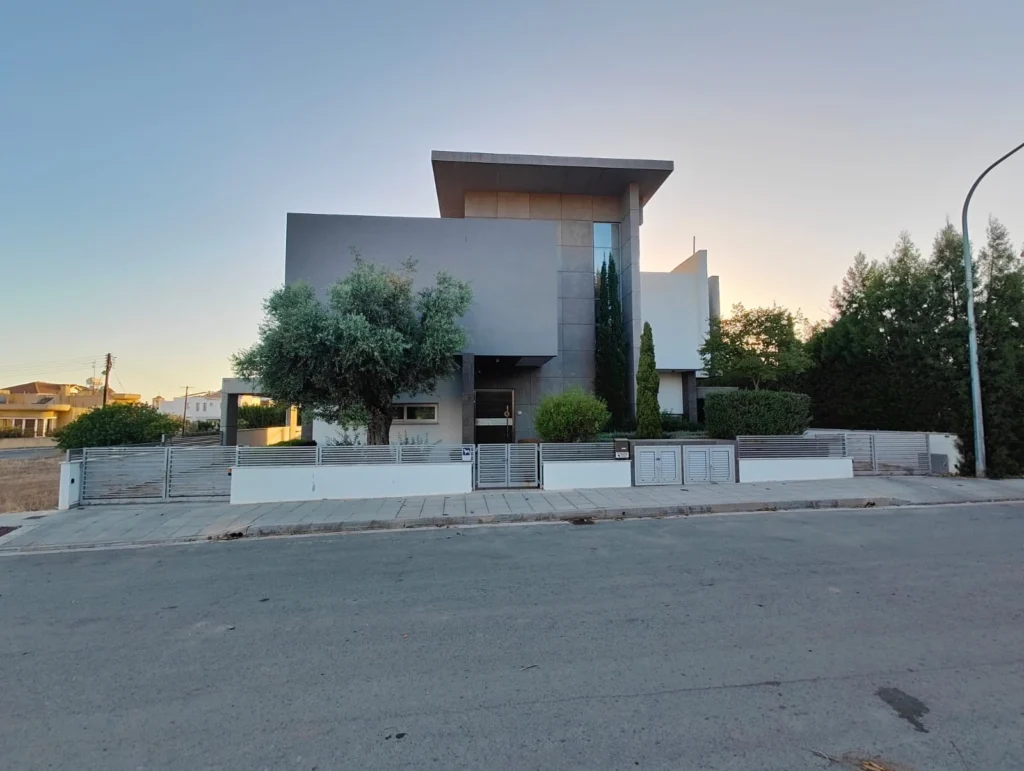 6+ Bedroom House for Sale in Erimi, Limassol District