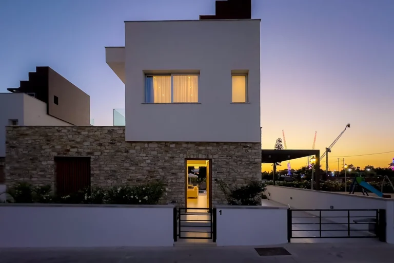 Cheap Houses and Villas for Sale Famagusta up to 1000000 euro
