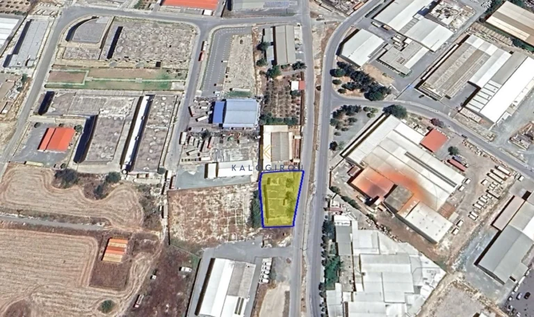 381m² Commercial for Sale in Aradippou, Larnaca District