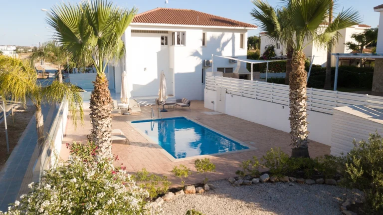 Cheap Houses and Villas for Sale Famagusta up to 800000 euro