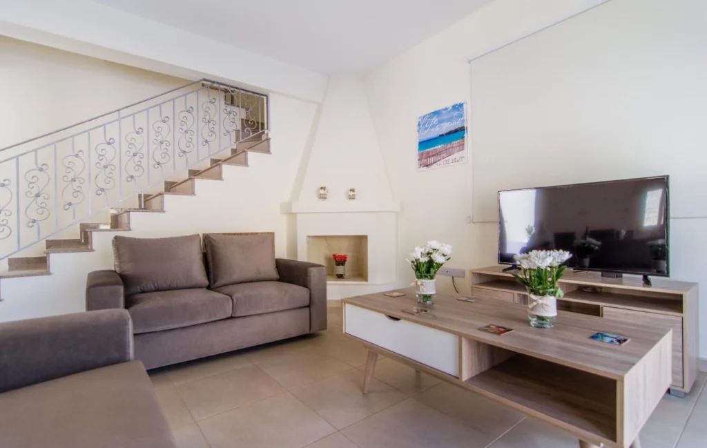 3 Bedroom House for Sale in Latchi (Lakki / Latsi), Paphos District