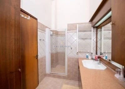4 Bedroom House for Sale in Mosfiloti, Larnaca District