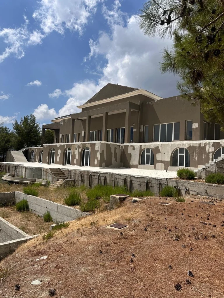 6+ Bedroom House for Sale in Limassol District