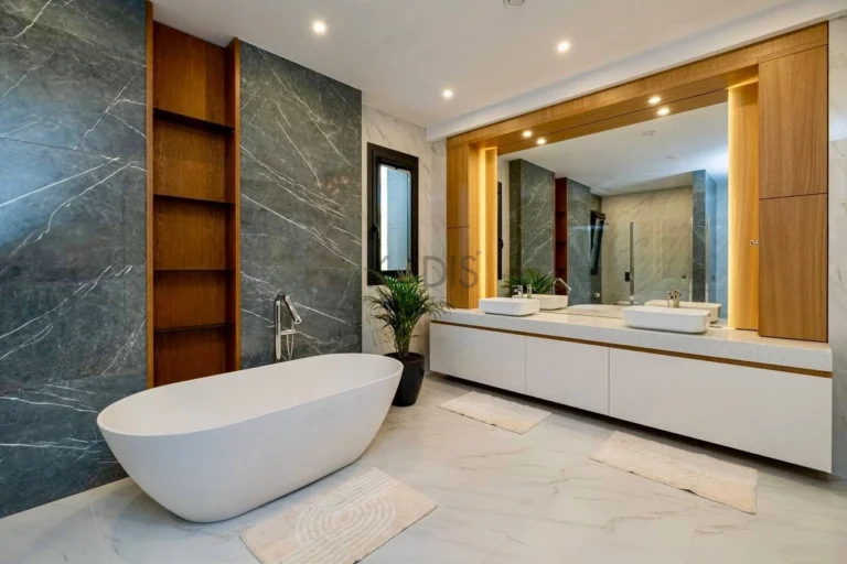 900m² House for Sale in Limassol District