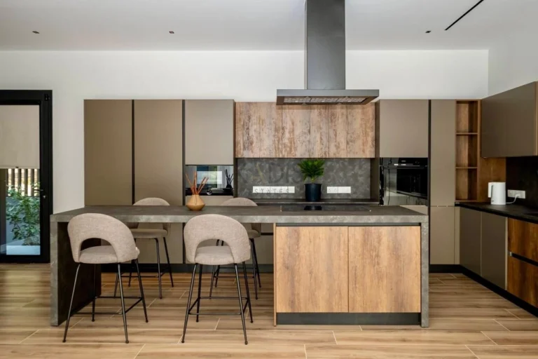 900m² House for Rent in Limassol District