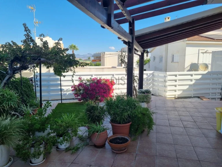 Cheap Houses and Villas for Sale Nicosia up to 600000 euro
