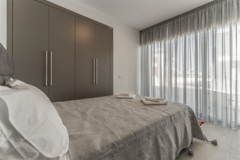 5 Bedroom House for Sale in Oroklini, Larnaca District
