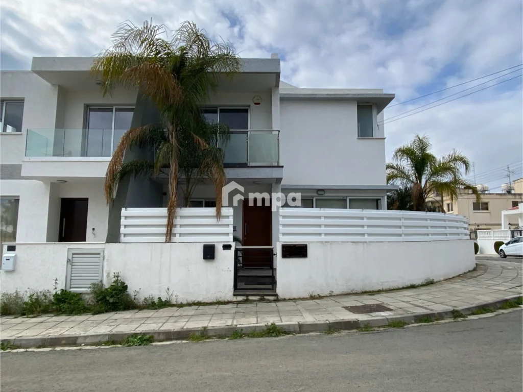 3 Bedroom House for Sale in Lakatamia, Nicosia District