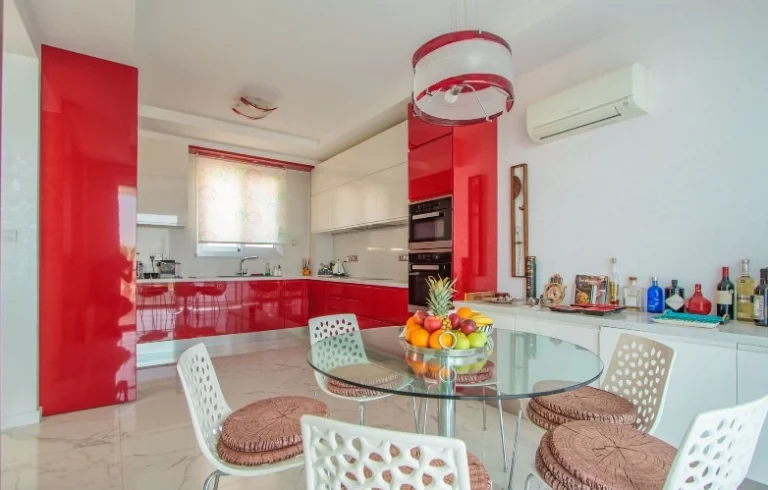 5 Bedroom House for Sale in Agios Tychonas, Limassol District