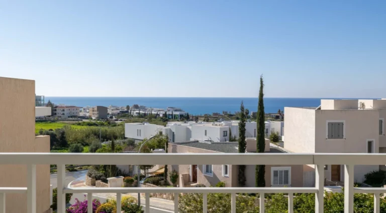 3 Bedroom House for Sale in Chlorakas, Paphos District