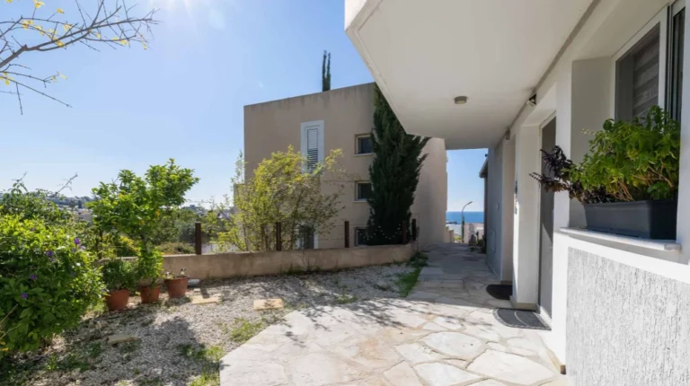 3 Bedroom House for Sale in Chlorakas, Paphos District