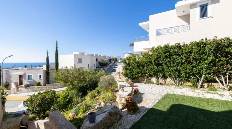 3 Bedroom House for Sale in Chlorakas, Paphos District
