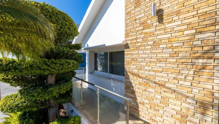 6+ Bedroom House for Sale in Limassol – Kapsalos