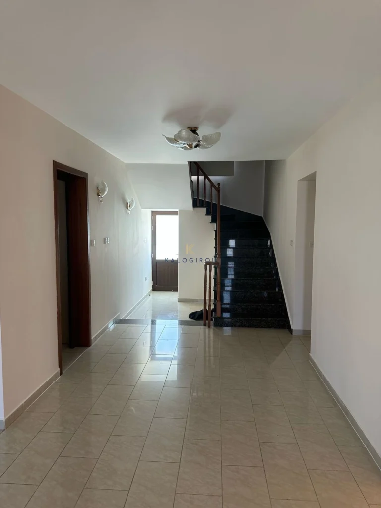 5 Bedroom House for Sale in Faneromeni, Larnaca District