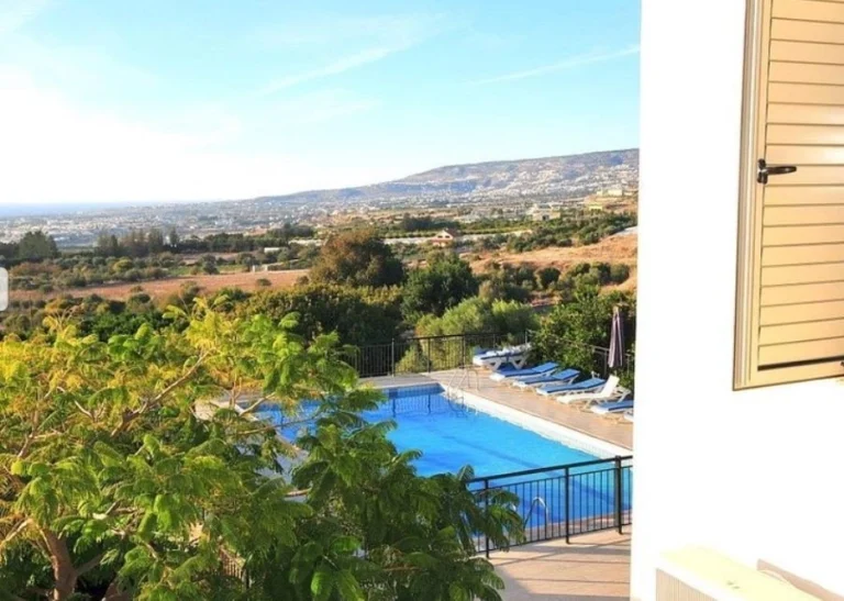 5 Bedroom House for Sale in Kissonerga, Paphos District