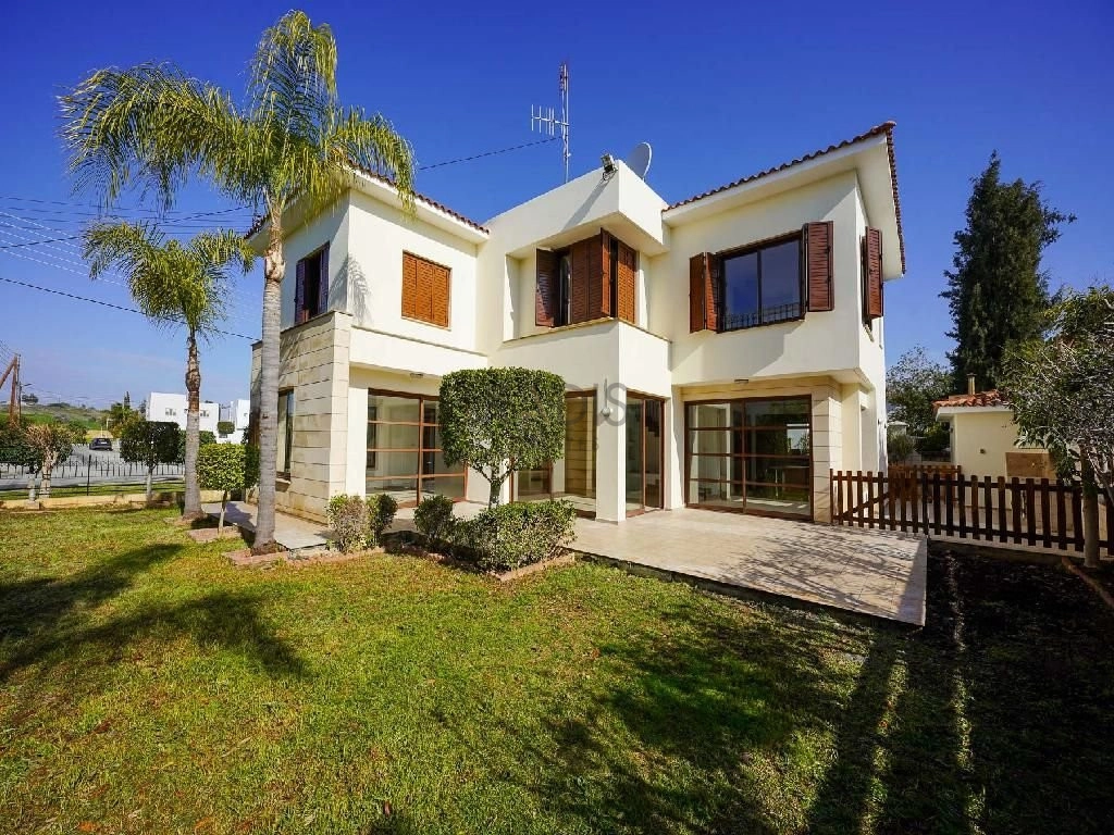 4 Bedroom House for Sale in Engomi, Nicosia District