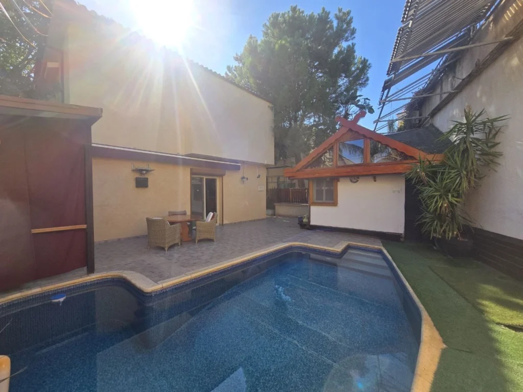 5 Bedroom House for Sale in Limassol – Agia Fyla