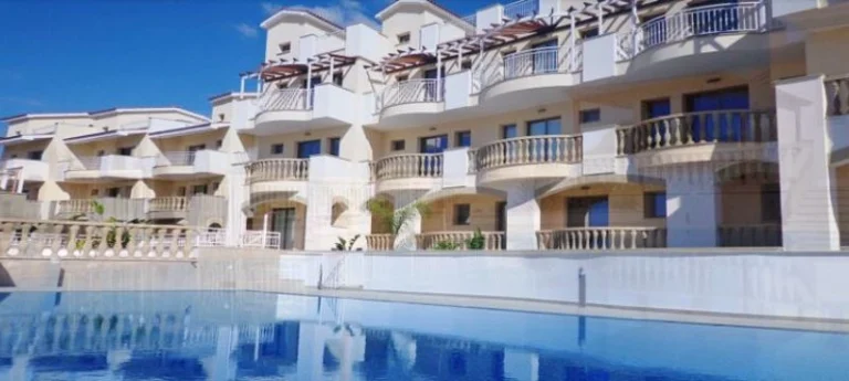 3 Bedroom Apartment for Sale in Paphos – Universal