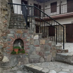 3 Bedroom House for Sale in Agioi Vavatsinias, Larnaca District