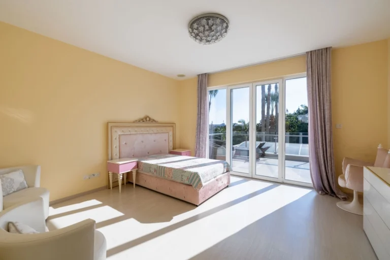 5 Bedroom House for Sale in Pyrgos Lemesou, Limassol District