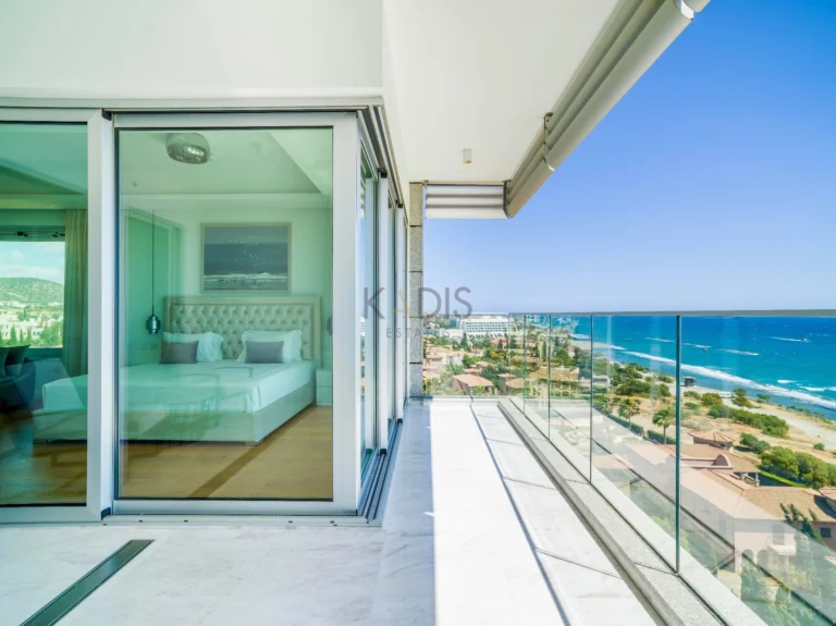 4 Bedroom Apartment for Sale in Parekklisia, Limassol District