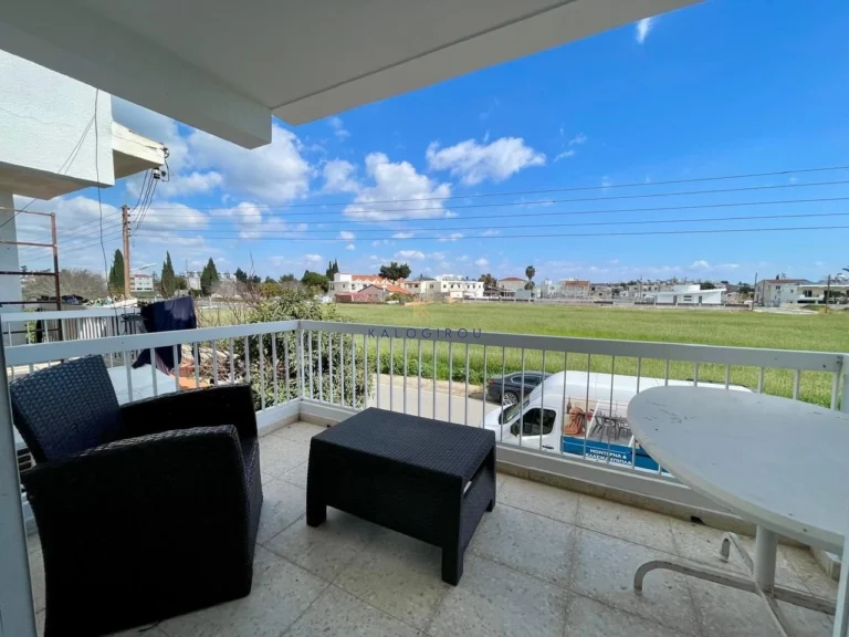 2 Bedroom Apartment for Rent in Pervolia Larnacas