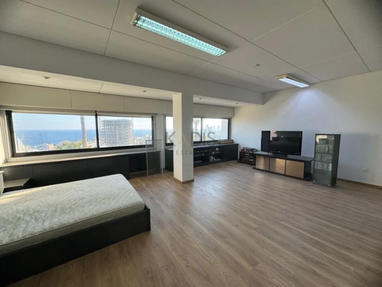 5 Bedroom House for Rent in Agios Tychonas, Limassol District