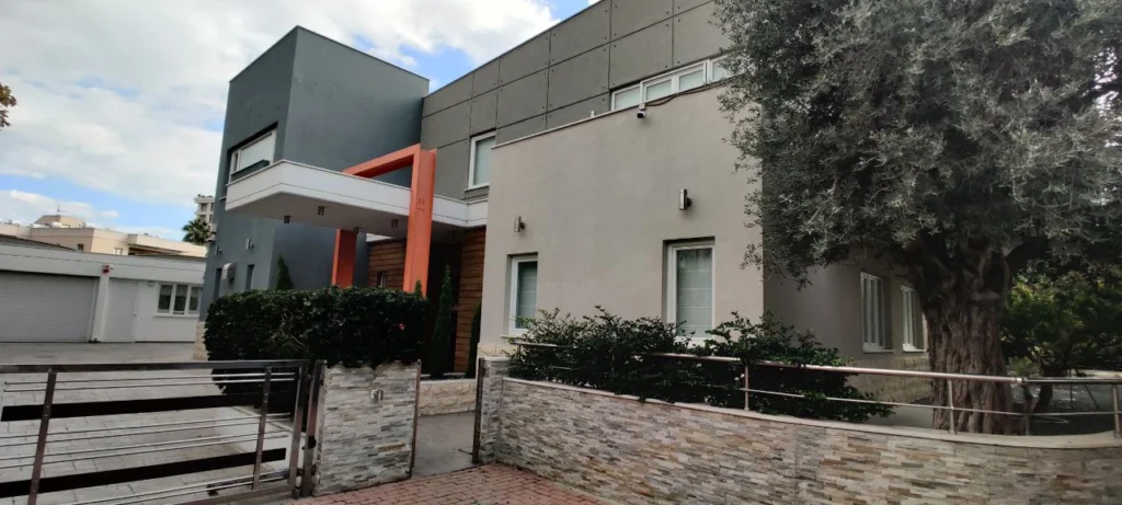 5 Bedroom House for Sale in Pyrgos Lemesou, Limassol District