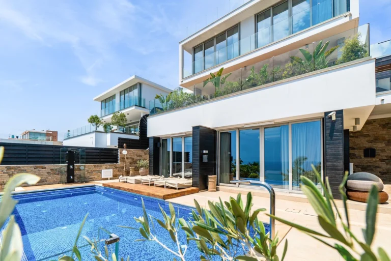 5 Bedroom House for Rent in Limassol District