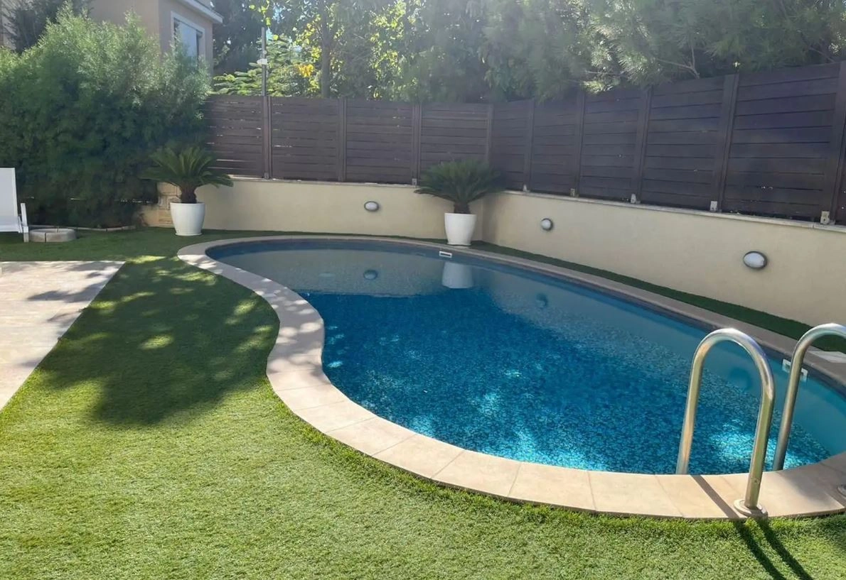4 Bedroom House for Sale in Amathounta, Limassol District