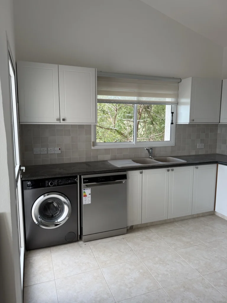 5 Bedroom House for Sale in Tala, Paphos District