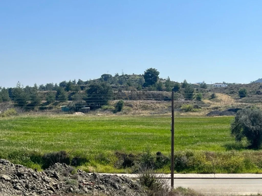 3,011m² Plot for Sale in Sia, Nicosia District