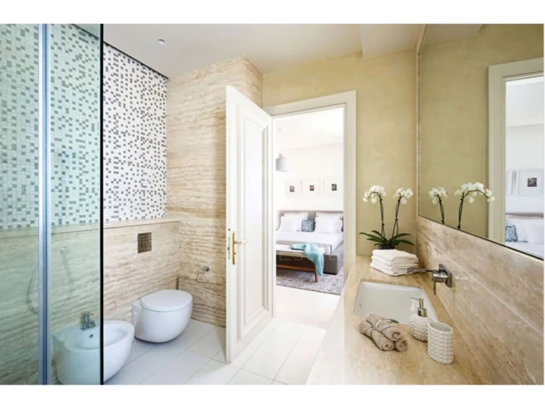 6+ Bedroom House for Sale in Pervolia Larnacas