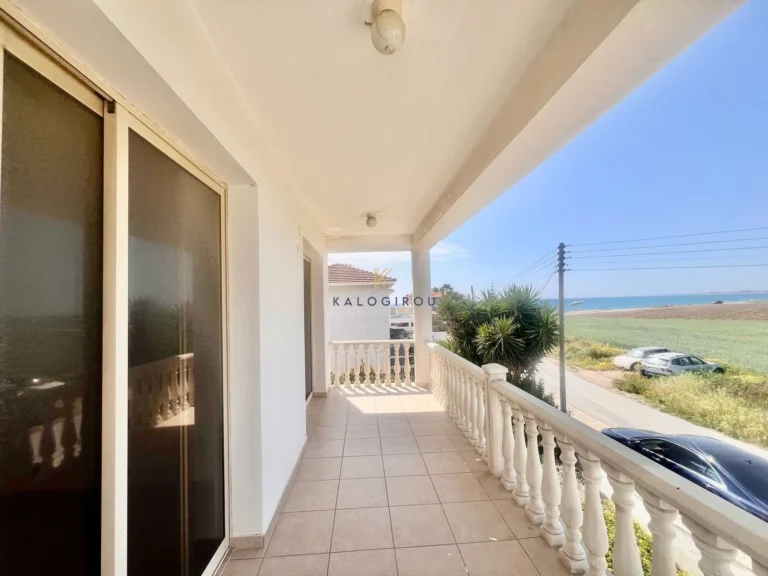 3 Bedroom House for Sale in Pervolia Larnacas