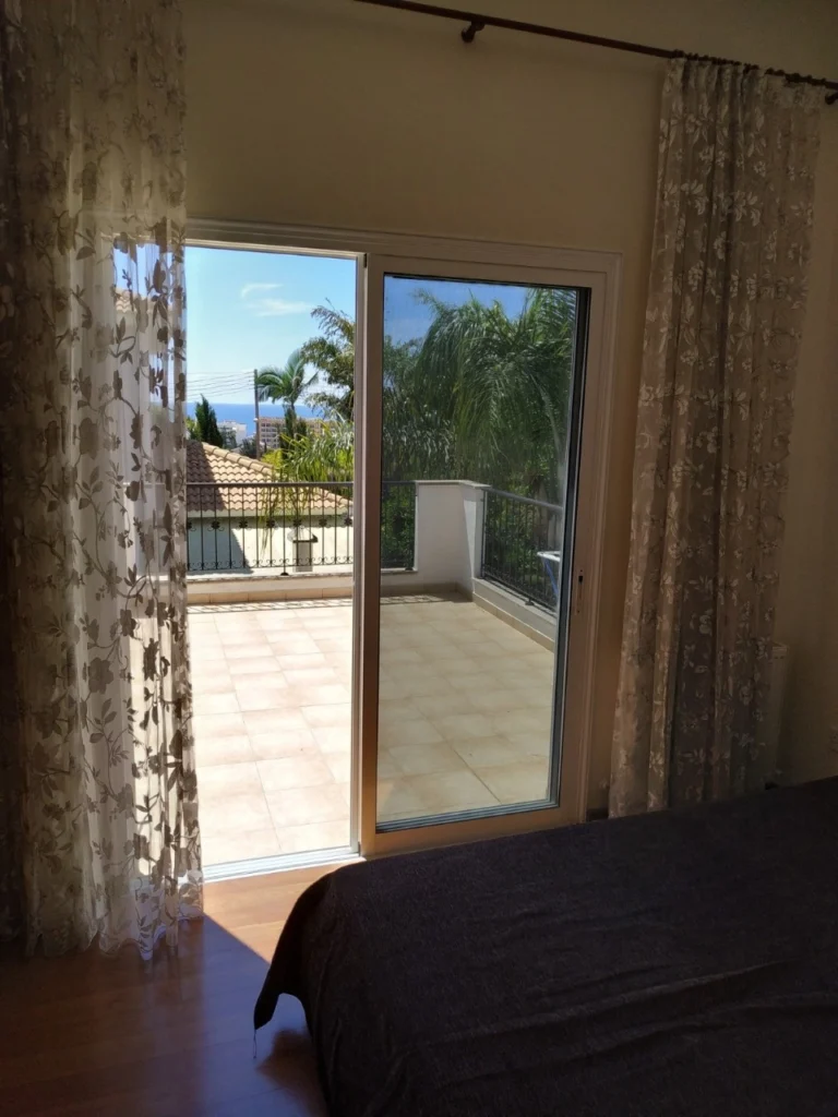 3 Bedroom House for Rent in Agios Tychonas, Limassol District