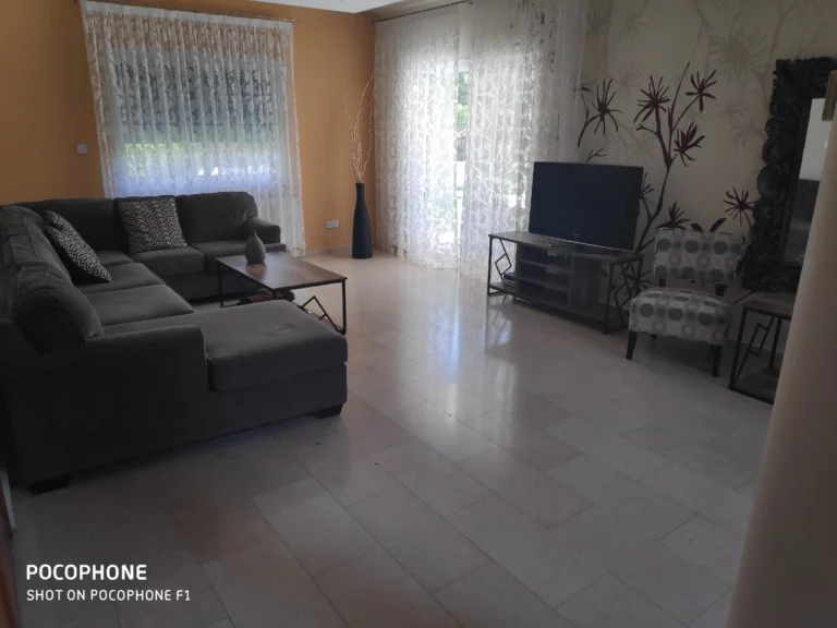 3 Bedroom House for Rent in Agios Tychonas, Limassol District