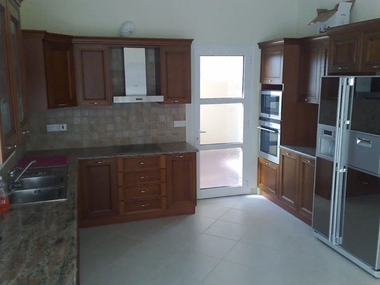 3 Bedroom House for Rent in Agios Tychonas, Limassol District