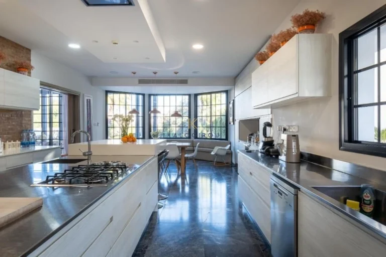 746m² House for Sale in Engomi, Nicosia District