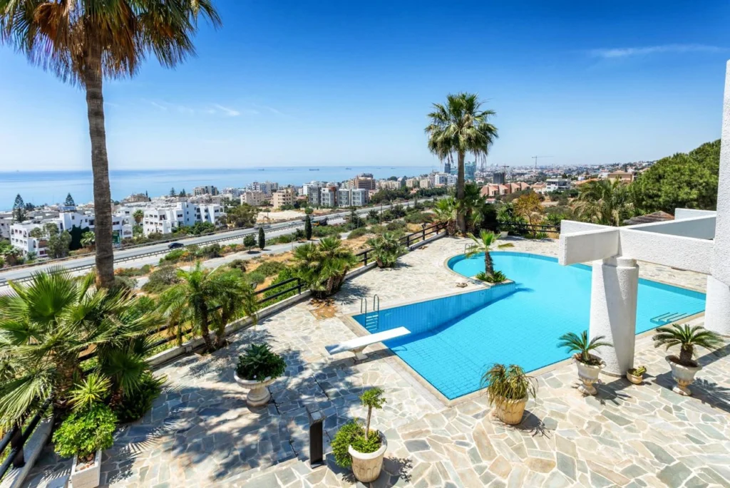 6+ Bedroom House for Rent in Agios Tychonas, Limassol District