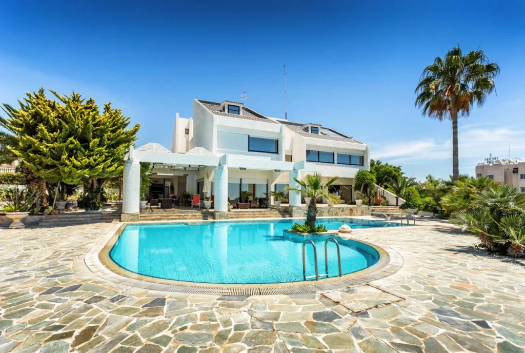 6+ Bedroom House for Rent in Agios Tychonas, Limassol District
