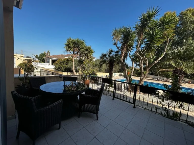 3 Bedroom House for Sale in Oroklini, Larnaca District