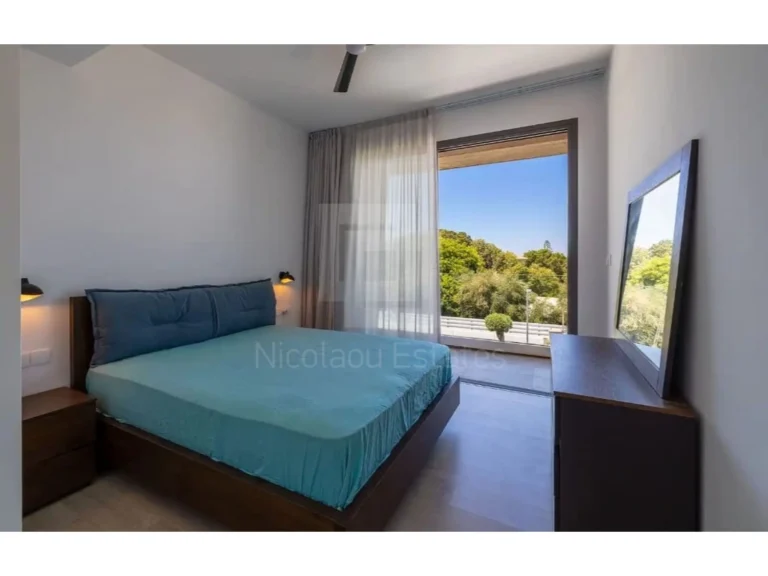 4 Bedroom House for Sale in Chlorakas, Paphos District